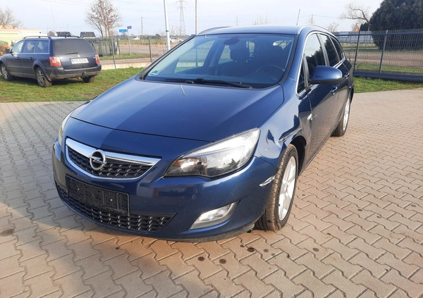 Opel Astra cena 14600 przebieg: 245723, rok produkcji 2011 z Sępopol małe 172